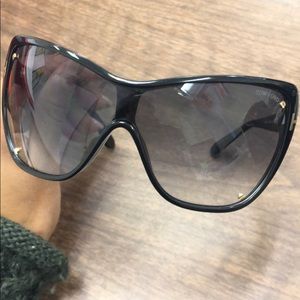 TOM FORD SUNGLASSES
